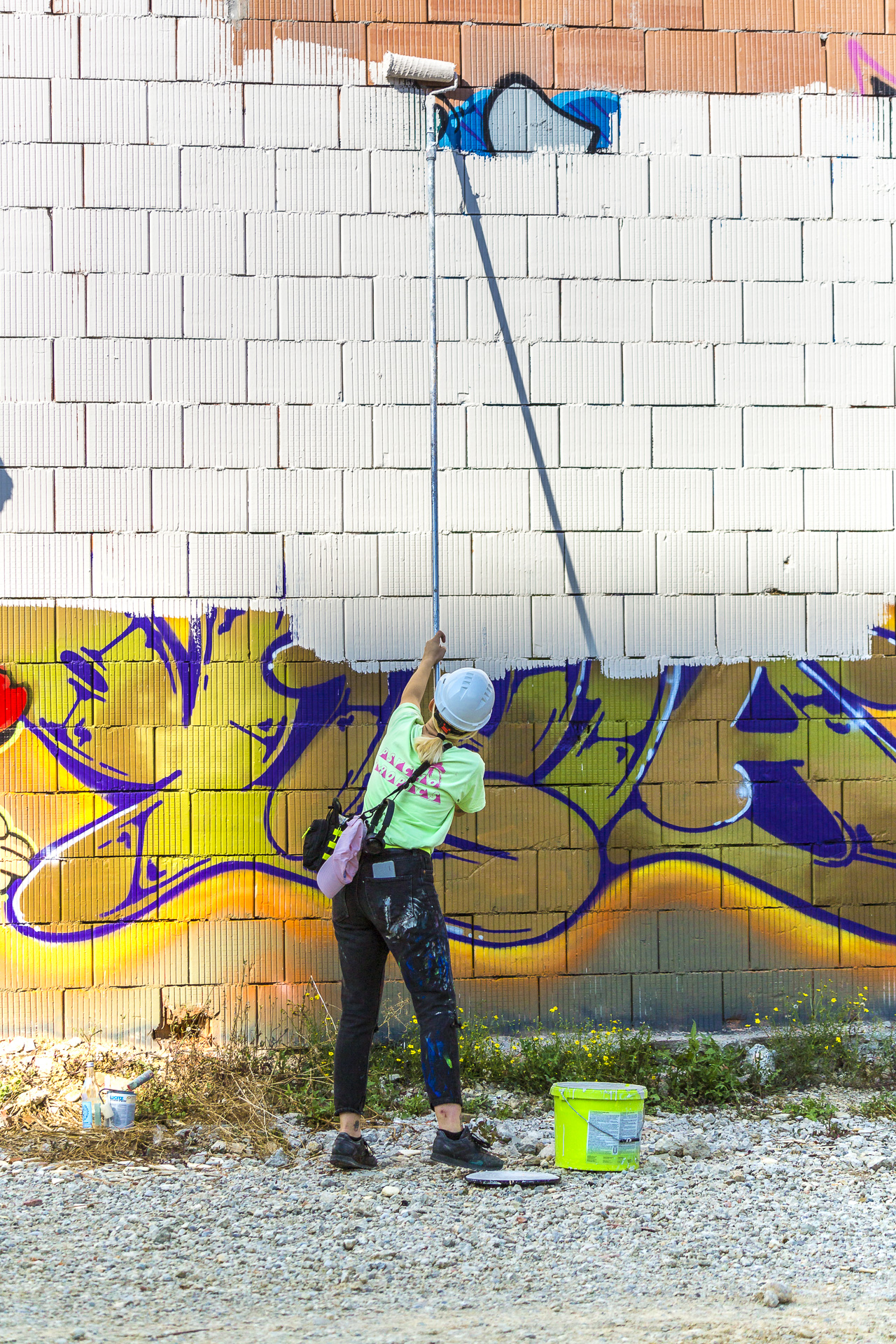 gambino hotel WERKSVIERTEL - Hands off the Wall